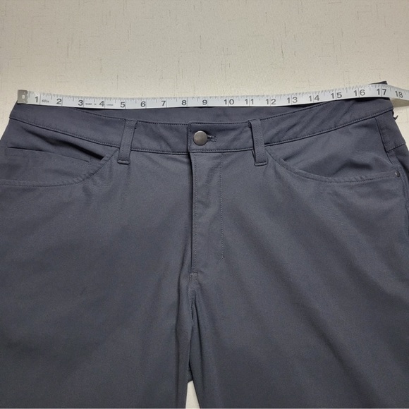 Lululemon Men’s ABC pant - Picture 3 of 9